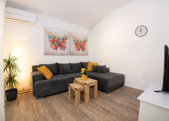 Katrina Apartment